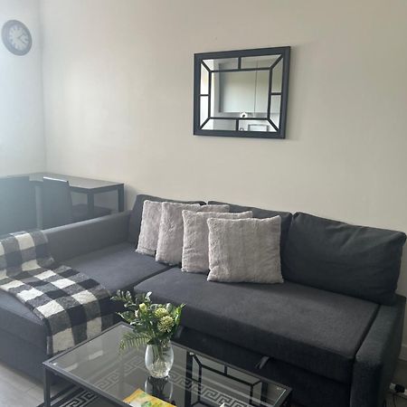 Luxurious Short Stay Flat In מילטון קינס מראה חיצוני תמונה