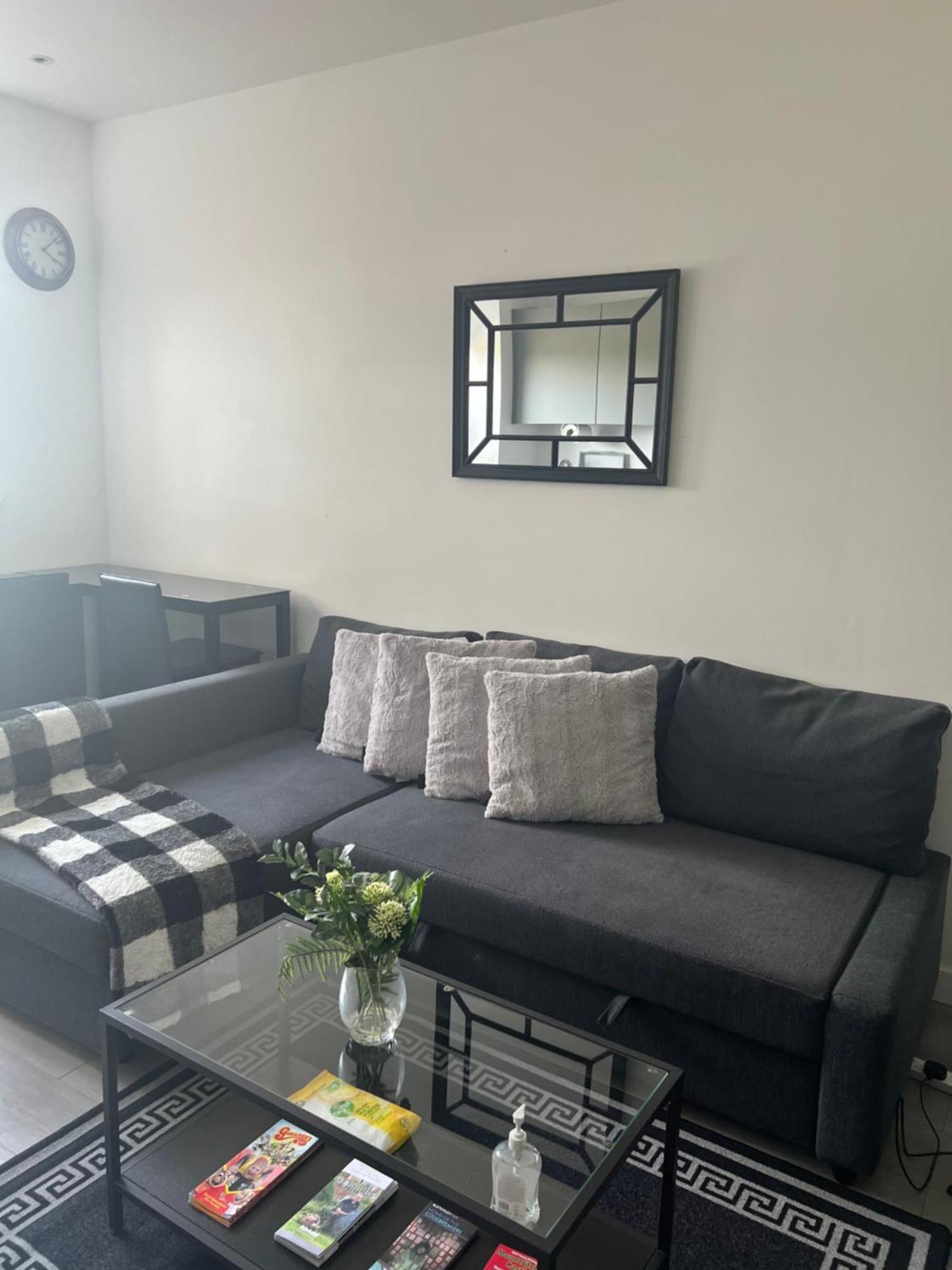 Luxurious Short Stay Flat In מילטון קינס מראה חיצוני תמונה